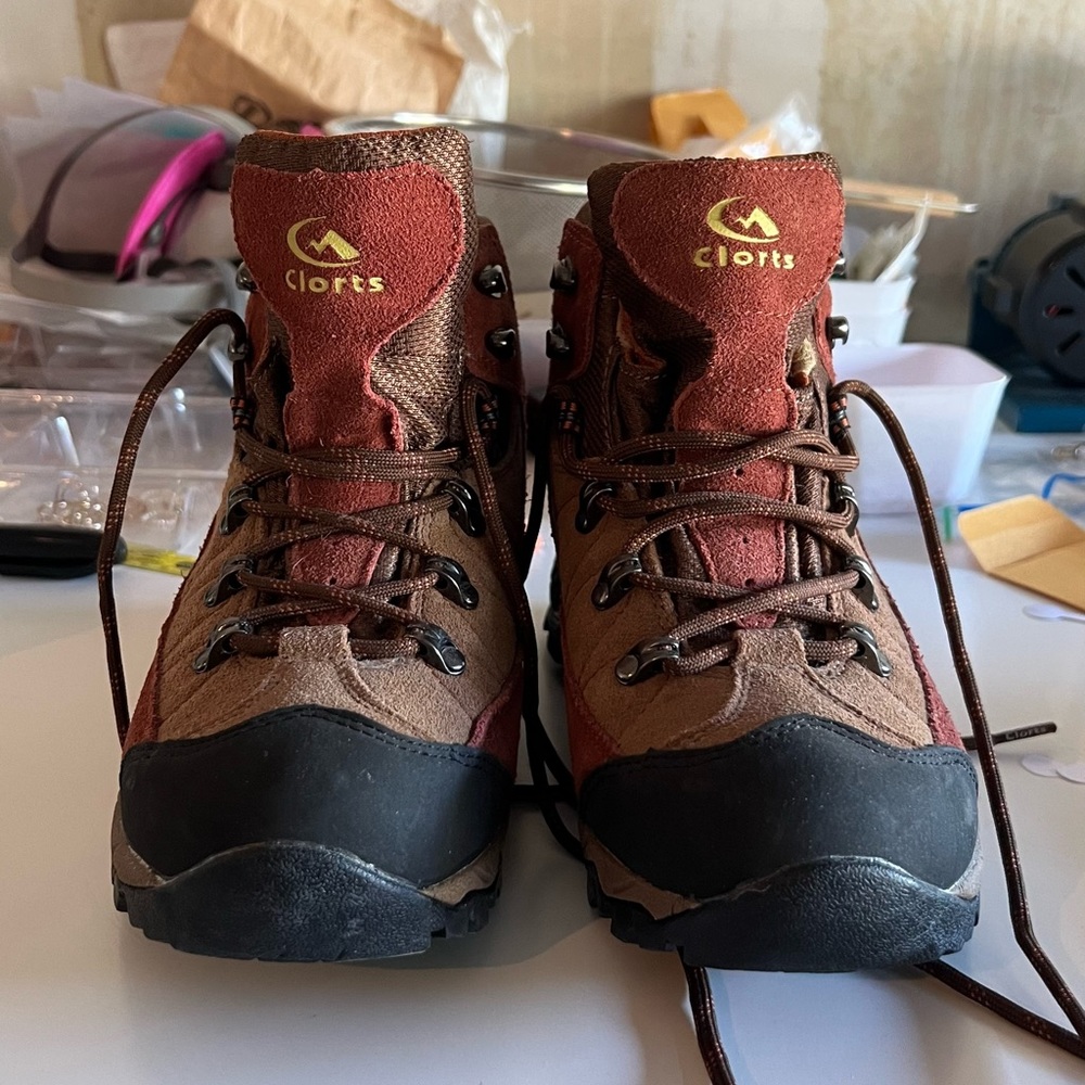Clorts Hiking boots